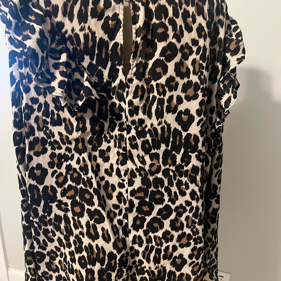 Asymmetrical Ruffle Top - Picture 3 of 4